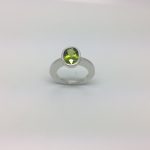 bague et peridot OR 750 milliemes - Bijouterie Ferre au Bouscat